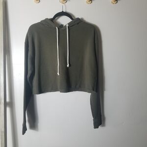 WILD FABLE OLIVE CROPPED HOODIE SIZE MEDIUM